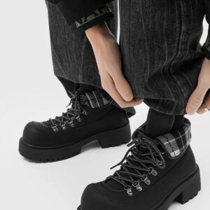 Rugged Boots (Black & Brown &ndash; Plaid Collar)